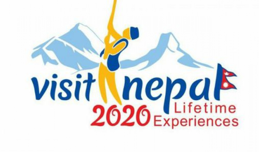 सार्वजनिक यातायातका साधनमा ‘भ्रमण वर्ष २०२०’ को लोगो टाँसिने