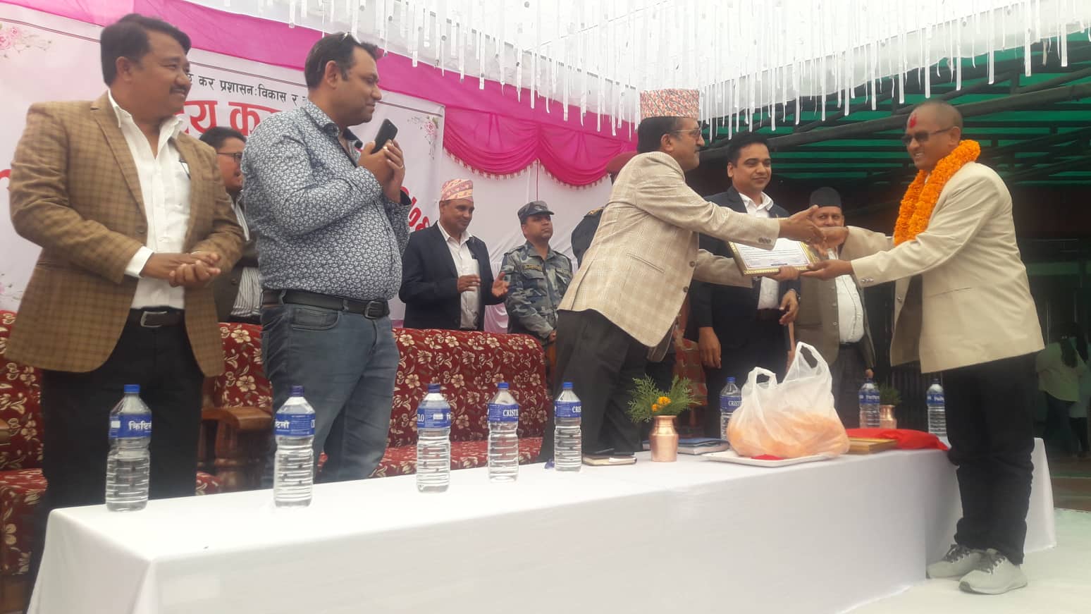 उत्कृष्ठ करदाताको रुपमा युनिक नेपाल सम्मानित