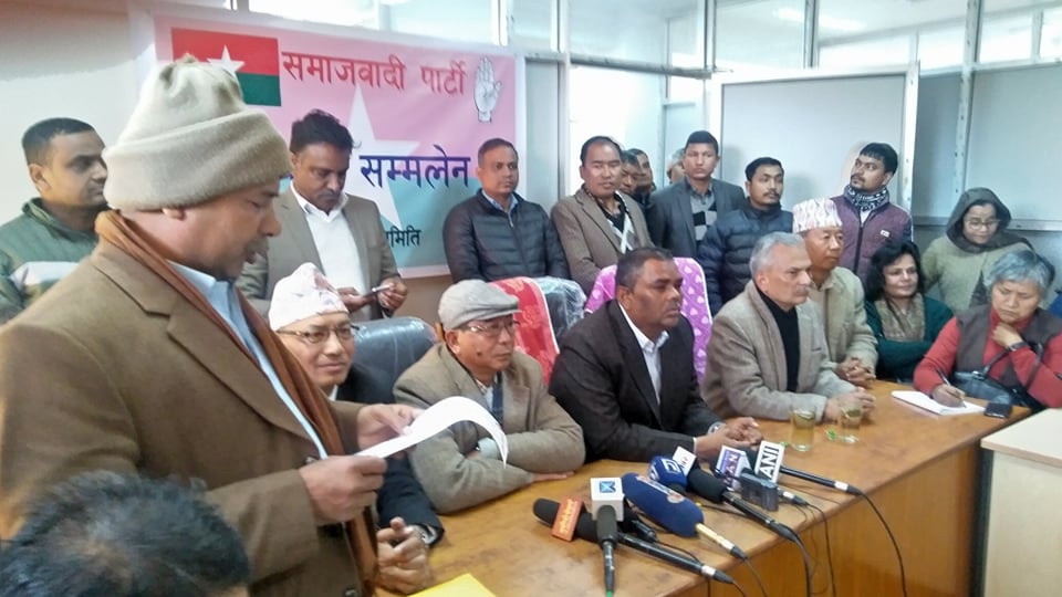 सडक तताउन सरकारले नै बाटो खोलिदियो : बाबुराम भट्टराई