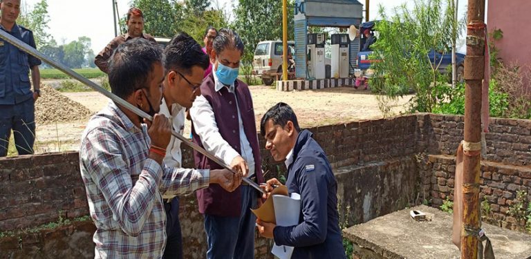कालोबजारीलाई रोक्न गुलरिया नगरपालिकालमा बजार अनुगमन तीव्र