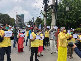 भारतीय दूतावास अगाडिबाट कृष्ण पहाडीसहित २२ अधिकारकर्मी पक्राउ