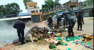 राजापुरको मानपुर टपरा स्थित न्यू वर्षा सप्लायर्समा आगजनी