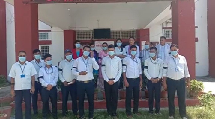 राजापुर नगरपालिकाका कर्मचारीहरु द्वारा विराेध