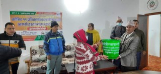काेविड-१९ प्रतिकार्यका लागि हातधुने सामग्री वितरण