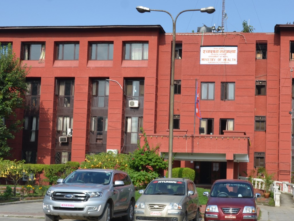 स्वास्थ्य मन्त्रालयले भन्याे बर्दिया लगायत २२ जिल्लामा कोरोना संक्रमण डरलाग्दो गरी फैलिइरहेको छ