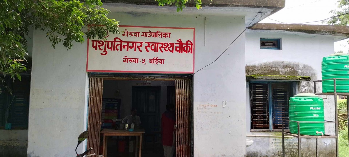 पशुपतिनगर स्वास्थ्य चौकीमा चोरी