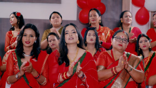 गायिका पुजन काफ्लेले ल्याइन् तीज गीत ‘ए आमा गाउँदै नाच्ने हो’ (भिडियो हेर्नुहाेस्)