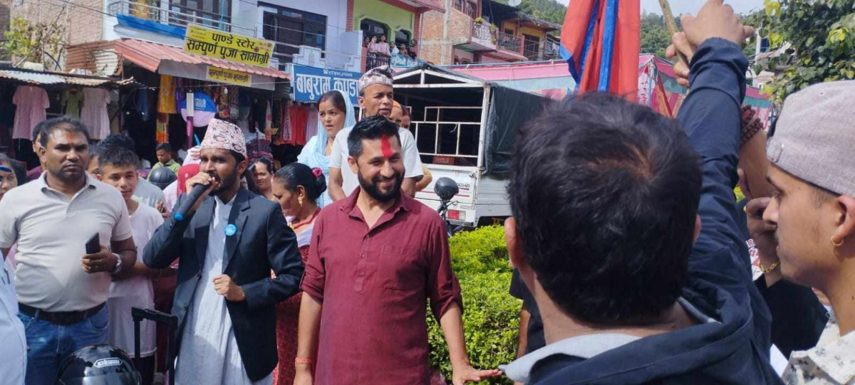 अब देश बनाउन दल र भोट दुबै बदल्नुपर्छः लामिछाने