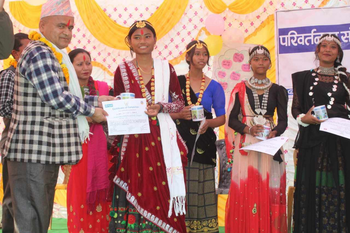 परिवर्तनका संवाहक कक्षाका सहभागीहरुलाई स–सम्मान विदाई
