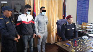 बर्दियामा २९ तोलाभन्दा बढी सुनसहित दुई पक्राउ