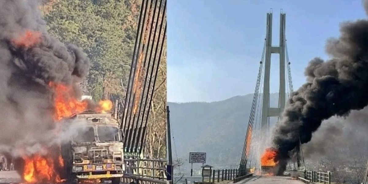 आगलागीबाट कर्णाली पुलको ‘सपोट’ डोरीमा क्षति, आवागमन बन्द
