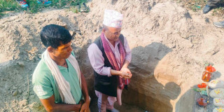 मधुवनमा सामुदायिक अन्न भण्डार भवनकाे शिलान्यास