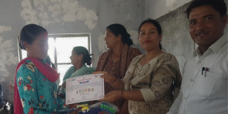 सुनौला हजार दिनका ४० जना आमाहरुलाई राजापुरमा सम्मान