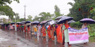 राजापुरमा श्रमिकहरूको दवाव मूलक ऱ्याली